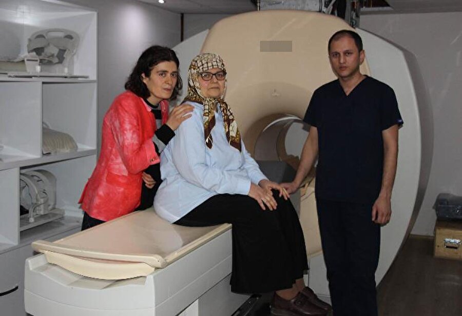 85 kilo verdi
85 kilo veren 61 yaşındaki Fahriye Özdemir, sağlığına kavuştu.