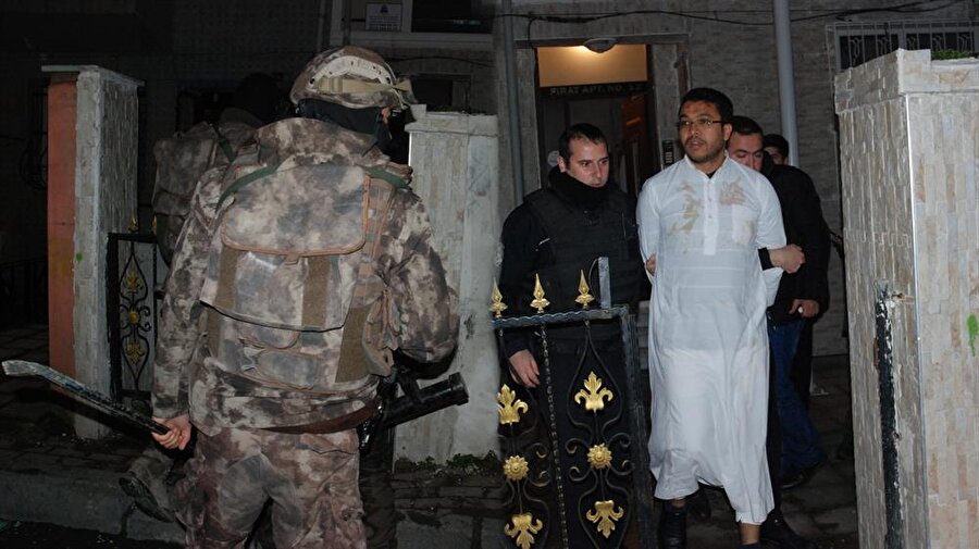 ÖZEL HAREKAT POLİS BASKINI