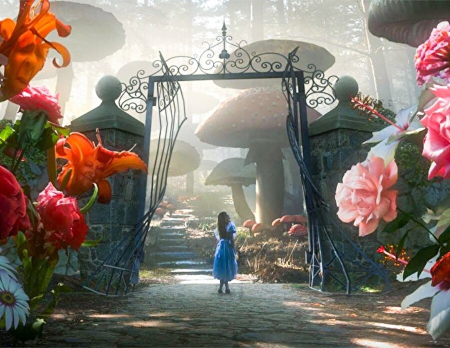 Neden rüya görüyoruz? 
Bilim insanları, rüya görmenin sebebini tam anlamıyla bir türlü açıklayamıyor. 