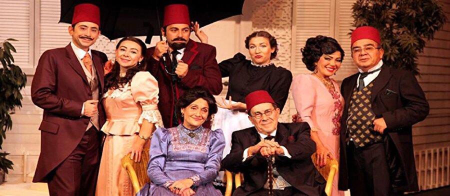 İzledikçe size tiyatroya farklı bir gözden baktıracak 7 Şehir Tiyatroları oyunu