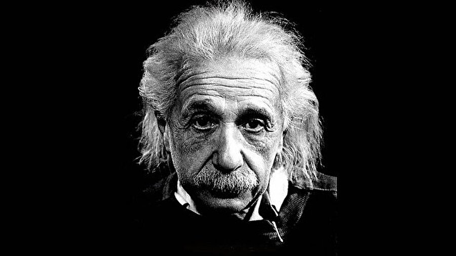 
                                    Einstein 9 yaşından sonra akıcı konuşmaya başladı. Ailesi onda zihin geriliği olduğunu bile düşündü.
                                