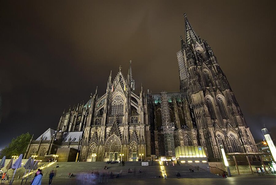 Köln Katedrali, Köln

                                    
                                    
                                    Yıllık Ziyaretçi: 6.000.000
                                
                                
                                