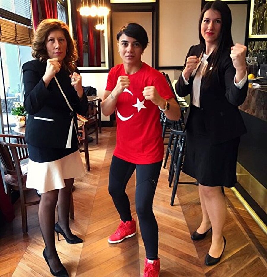 Bugün Üç Türkiye şampiyonluğu bulunan Şengül ayrıca K1 Dünya Karması Şampiyonudur.
