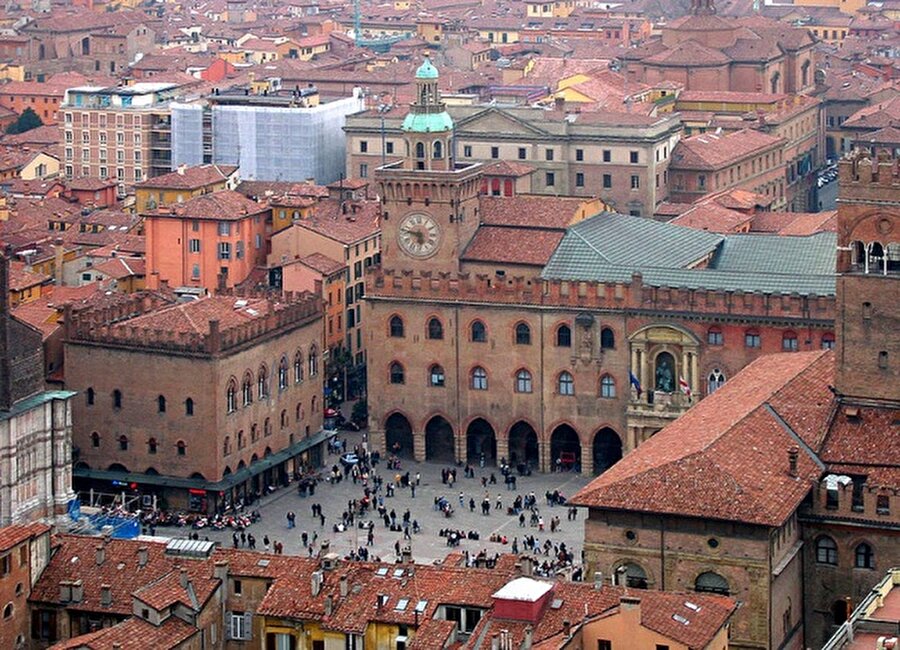 Bolonya Üniversitesi, İtalya
