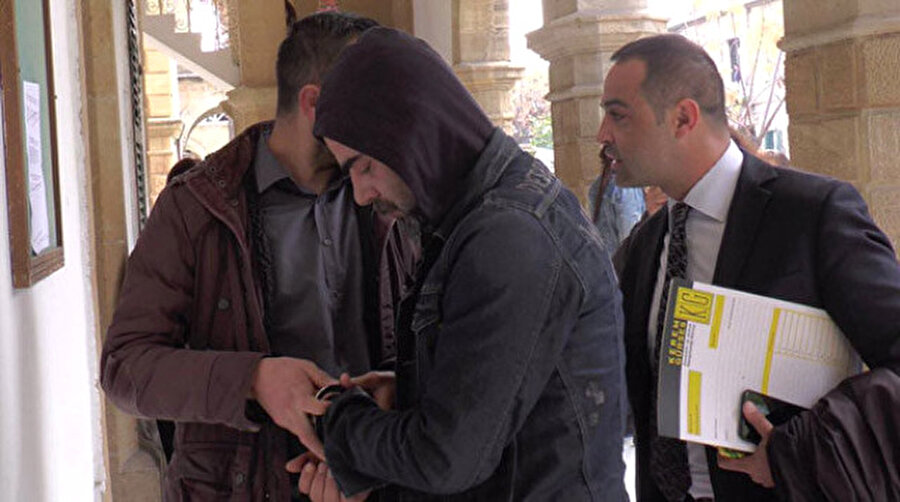 Okur, ATV'de başlayacak olan "Seni Kimler Aldı" isimli dizinin kadrosundan çıkarıldı.