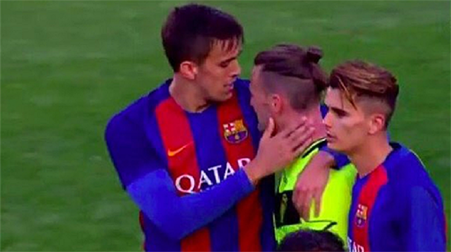 Barcelona'dan ağlatan galibiyet