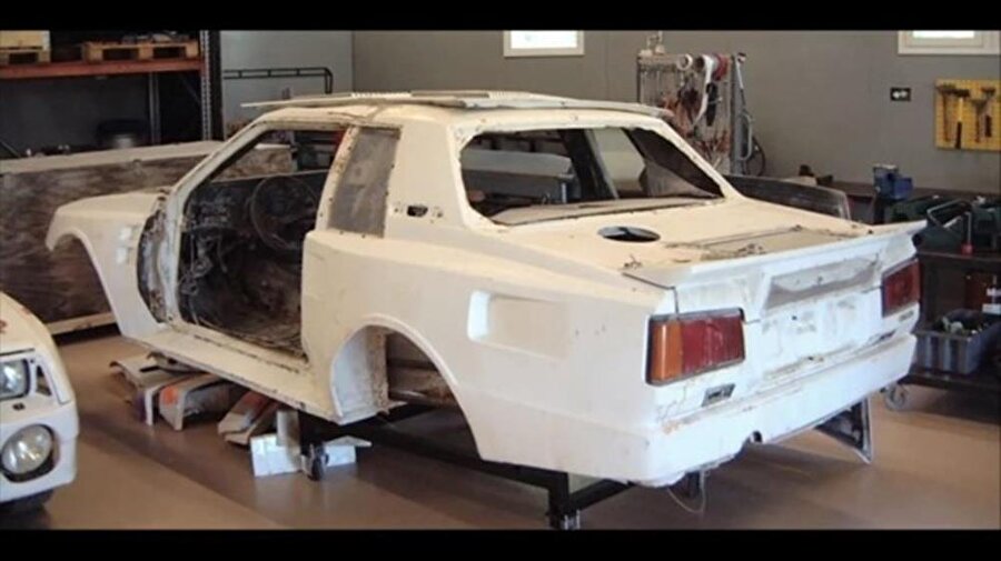 Otomobil 1985 yılında Björn Waldegard'ın Hong Kong - Pekin Rallisinde kullandığı araç.