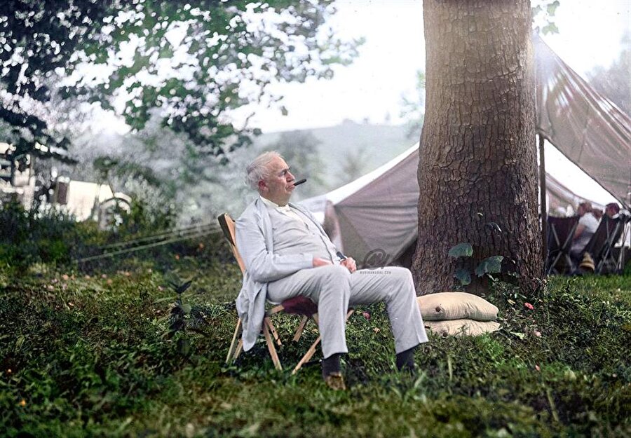 
                                    Amerikan mucidi Thomas Edison, 1921
                                