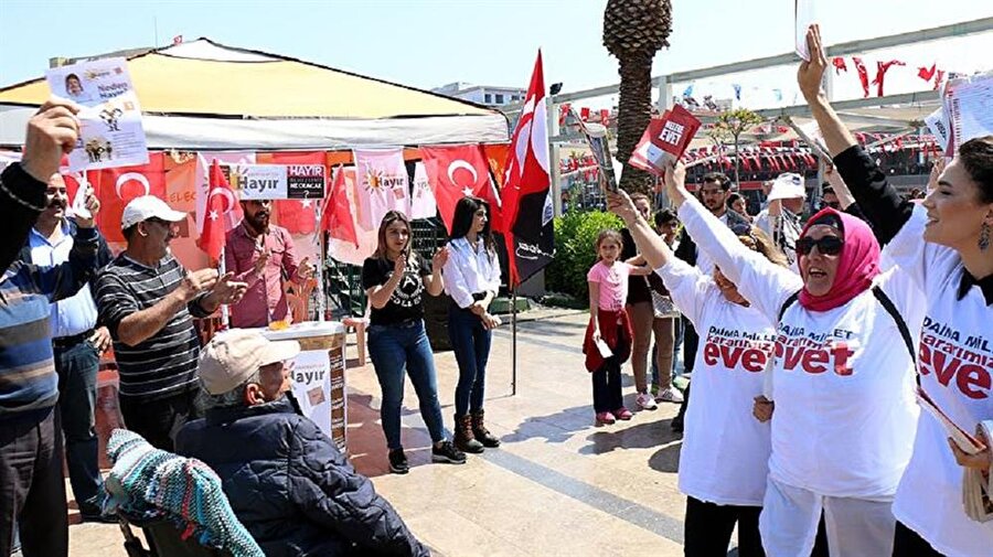 ​Aydın'da birlik ve beraberliği perçinleştiren referandum kampanyası.
