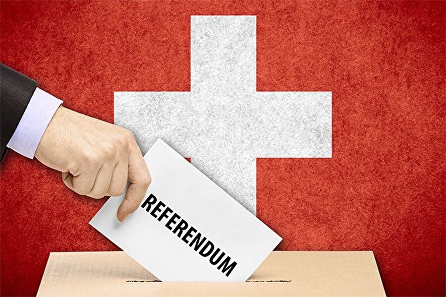 İsviçre 2017 (Vatandaş olabilme kurallarının yumuşatılması referandumu)

                                    
                                    
                                    
                                    İsviçre'de seçmenler, "vatandaş olabilme kurallarının yumuşatılmasını "onayladı. Referandumda yüzde 60.4 "evet" ile onaylanan tasarı, 3. jenerasyon göçmenler için kolaylaştırılmış bir vatandaşlık süreci getirdi.

  


  
İlk etapta 25 bin kişiyi etkileyecek olan referandum sonucunun uzun vadede çok daha fazla sayıda insana vatandaşlık yolu açabilir.
                                
                                
                                
                                