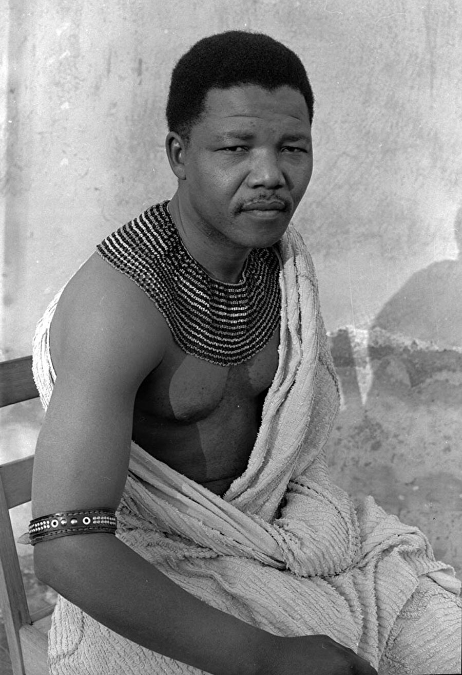 Nelson Mandela, 1961

                                    
                                    
                                    
                                    
                                    
                                
                                
                                
                                
                                