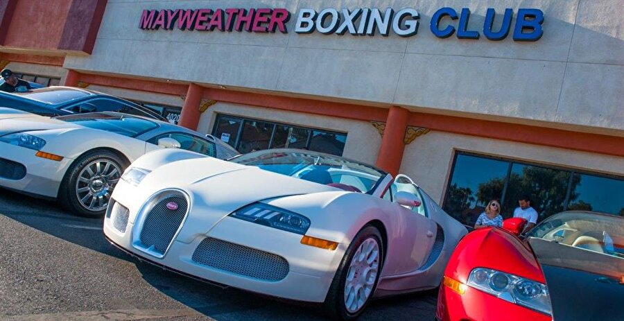 2.4 Milyon dolar / Bugatti Veyron Super Sport

                                    
                                    
                                
                                