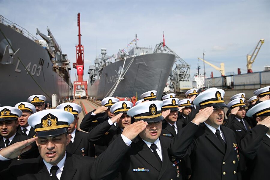 Milli Savaş Gemisi TCG Bayraktar