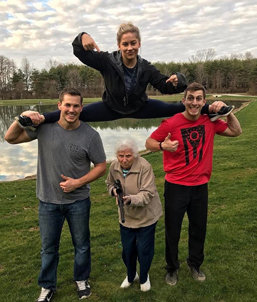 Büyükanne, torunu mutlu olsun diye inanılmaz işlere imza atıyor. 