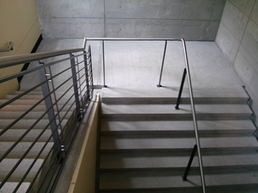 Merdiven değil labirent
