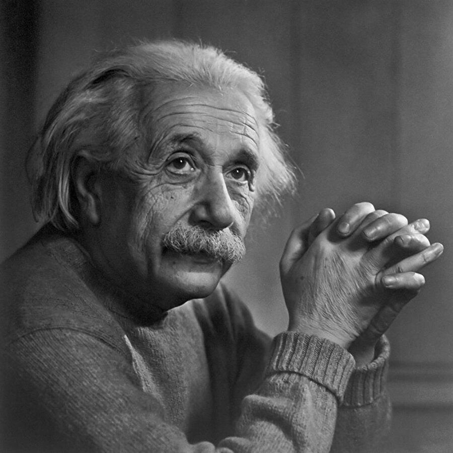 Şimdilik yalnızca İngilizce konuşma yapabiliyoruz
GZT Facebook sayfamızın da sunmuş olduğu Facebook Messenger Chatbot uygulamasında artık Einstein ile sohbet edilebiliyor. Üstelik konuşmalar sadece fizik üzerine gerçekleştirilmiyor. Kendisine Albert ismiyle hitap edilmesini isteyen Chatbot, sizle her konuda konuşabiliyor.
Lakin Einstein ile sohbet sadece İngilizce gerçekleştirilebiliyor. Aslında bu bir avantaj sayılabilir. Hem Einstein ile sohbet etme hem de dilinizi geliştirme fırsatını aynı anda yakalayabilirsiniz.