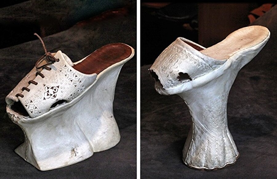 Chopine ayakkabı
15-17. yüzyıllar arasında birçok kadın bu ilginç ayakkabılarla yürümeye çalışıyordu. 