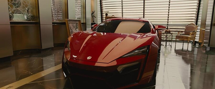 Hızlı ve Öfkeli serisinin 7 filminde yüzlerce otomobil zarar görürken, W Motors tarafından üretilen ‘Lykan Hypersport’ tek başına 3.4 milyon dolarlık fiyatı ile seride pert olan en pahalı otomobil oluyor.
