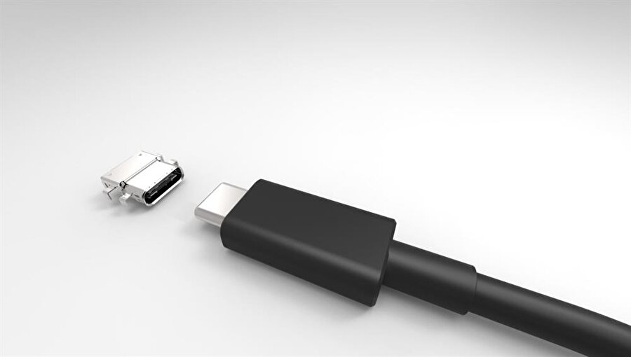 USB Type C arabirimi
Apple hem veri aktarımı hem de şarj hususunda ürünlerinde yıllardır kendi geliştirdiği Lightning arabirimini kullanıyor. Ama söylentilere bakılırsa iPhone 8 ile birlikte USB-C'e geçiş yapılabilir. 