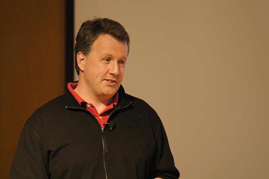 Paul Graham
Duştayken bile düşünmediğiniz işler, iyi işler değildir.