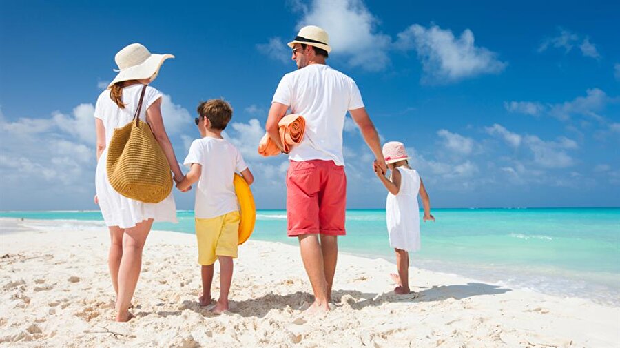 Güvenlik önemli
Tatil boyunca sizden daha çok çocuklarınız deniz ve havuzun tadını çıkarır. Onların güvenliği için kolluk ve can yeleğini yanınızdan eksik etmeyin.
