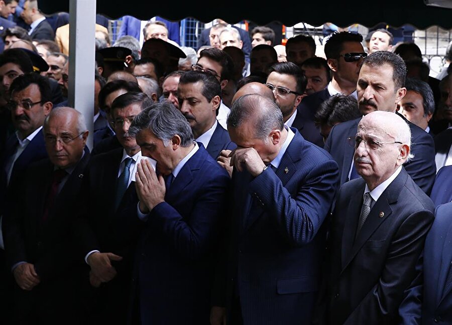 Abdullah Gül'ün babası son yoluculuğuna uğurlandı.