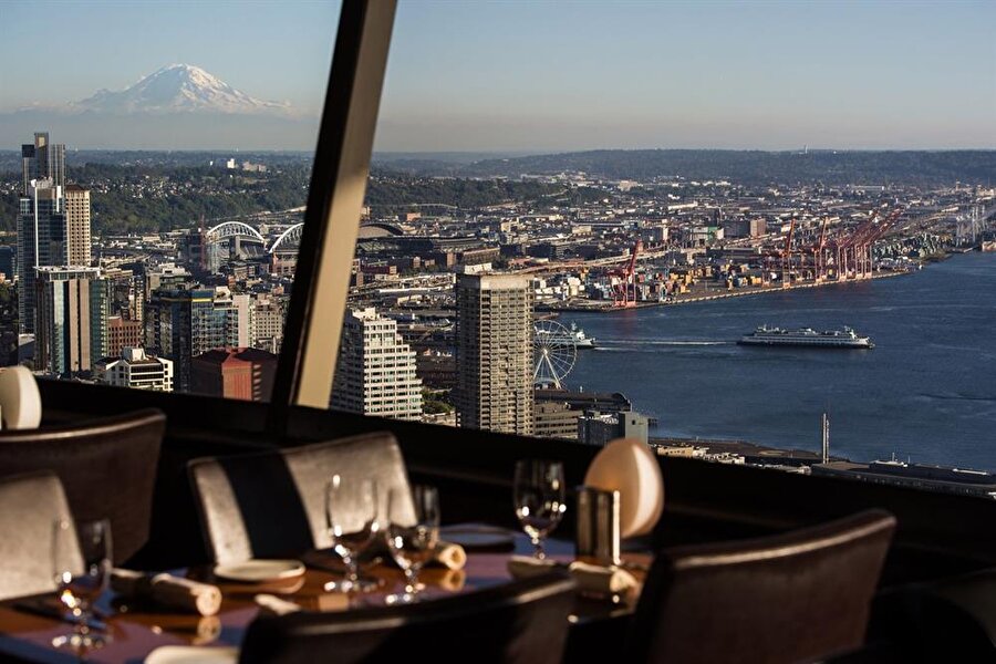 SkyCity (Seattle, Washington)

                                    Yükseklik: 140 metre
                                