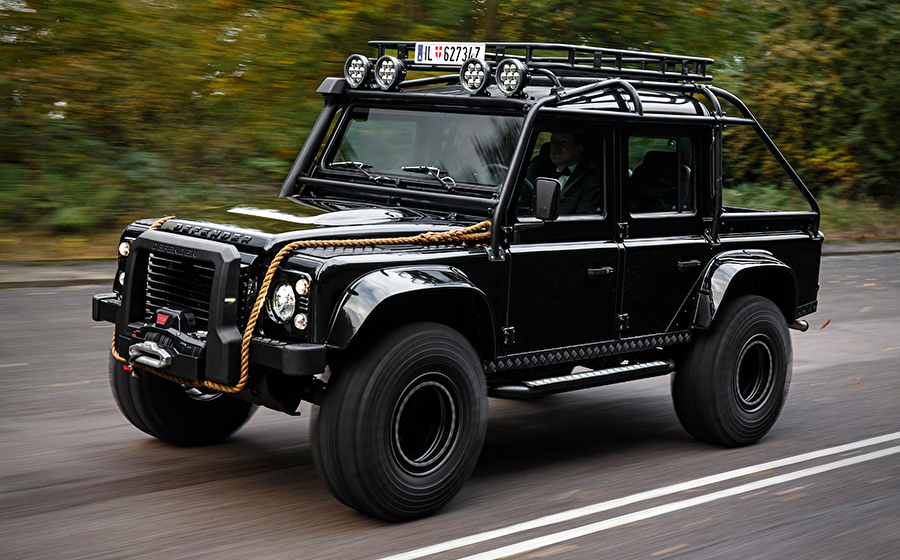 LAND ROVER DEFENDER / SPECTRE 

                                    
                                