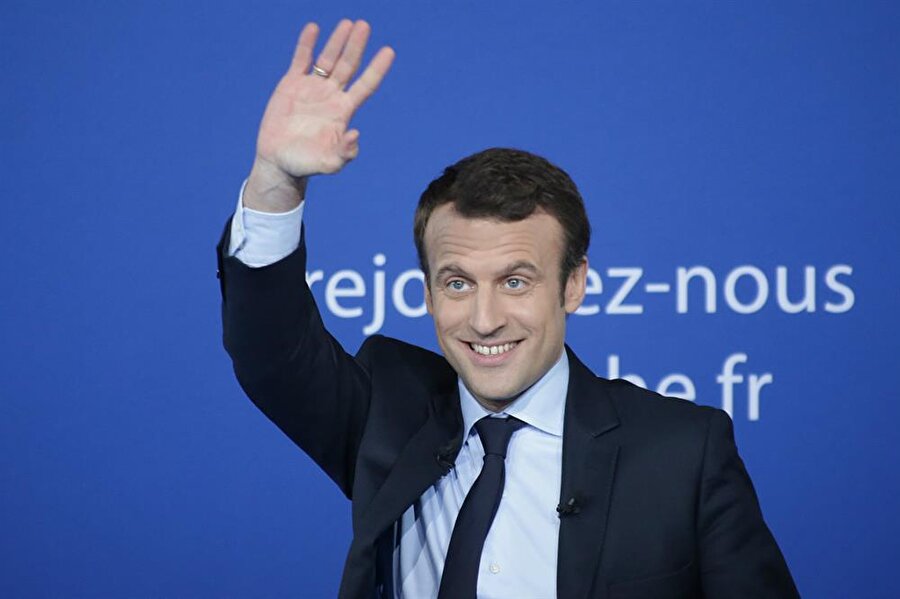 Fransa'nın yeni Cumhurbaşkanı Emmanuel Macron oldu. Bir yıl önce kurduğu Yürüyüş Hareketiyle Fransa’nın en genç cumhurbaşkanı olan Macron, eski bir Rothschild bankeri olarak öne çıkıyor.

                                    
                                    
                                    
                                    
                                    
                                    
                                    
                                
                                
                                
                                
                                
                                
                                