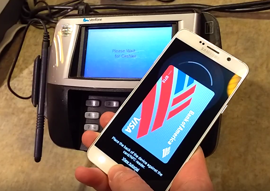 Samsung Pay: Bu yeni nesil mobil ödeme yöntemiyle standart manyetik kredi kartlarında olduğu gibi ödeme yapılabiliyor. 

                                    
                                    
                                    
                                
                                
                                