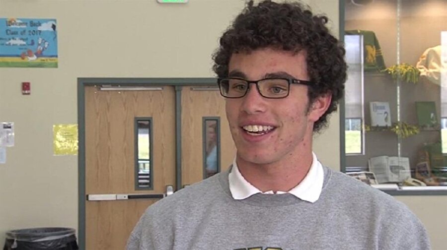 Bu rekor bir daha kırılmaz: ABD'li genç retweet rekorunu çok ilginç bir yöntemle kırdı​