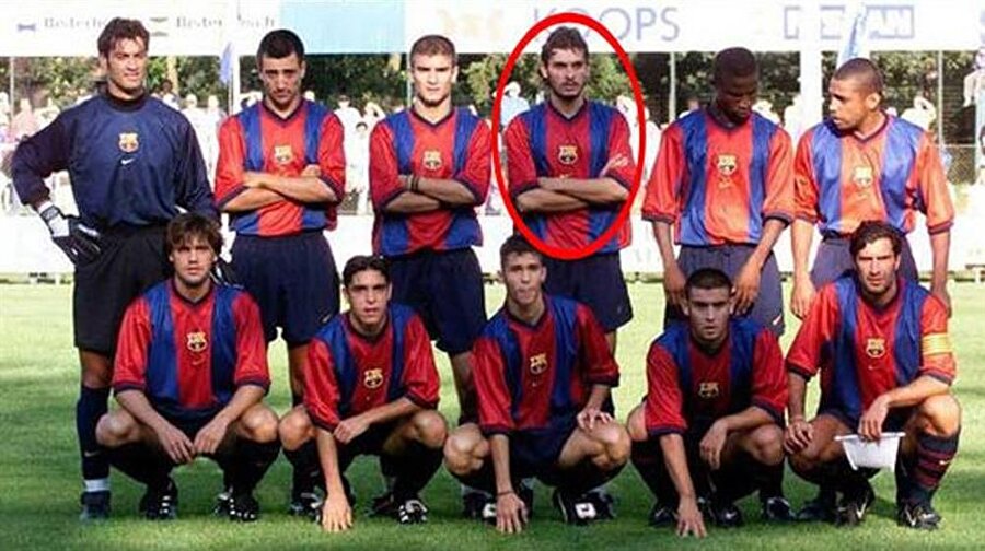 Figo ve Rivaldo ile birlikte oynadı: Barcelona'da forma giyen ilk Türk futbolcu ve enteresan hikayesi