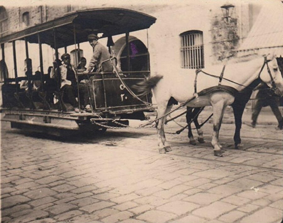 Deneme seferi başladı
3 Eylül 1869 tarihinde atlar tarafından çekilen ilk tramvay deneme seferlerine başladı.  