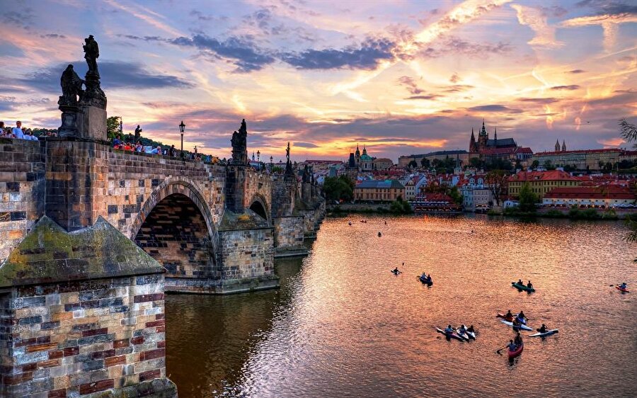 Prag, Çekya

                                    Gitmek için en ucuz ay: TemmuzTavsiye: Grup tatili
                                
