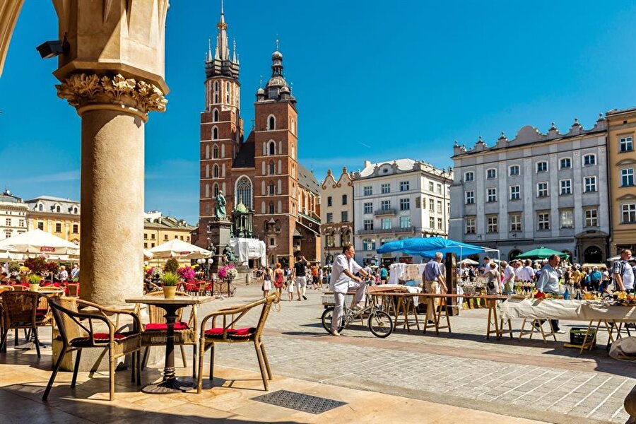 Krakow, Polonya

                                    Gitmek için en ucuz ay: TemmuzTavsiye: Yalnız gezginler
                                
