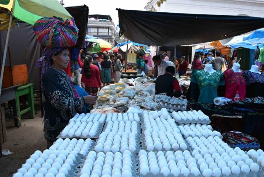 Özellikle köylülerin kendi yetiştirdikleri ürünleri sattığı pazarlar hem yerli hem de yabancı turistlerin akınına uğruyor.