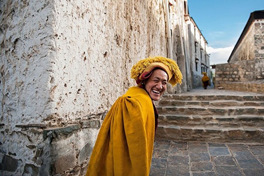 Tibetlinin içten gülüşü, Mattia Passarini

                                    
                                
