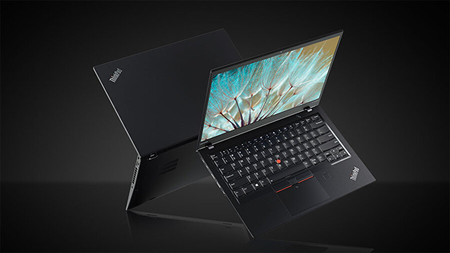 1) LENOVO - 90/100
Güçlü yönler: Lenovo, klasik ThinkPad modellerindeki verimlilik, uzun pil ömrü ve klavye kullanımı başarısına, 2'si 1 arada Yoga serisinde hafifliği, tasarımı ve gücü de ekledi. OLED ekranlarla risk de alıyorlar.Zayıf yönler: Lenovo aldığı risklere henüz oyuncuları dahil etmedi. İyi modelleri var ama yüksek kalite bir oyun bilgisayarları yok. GTX 1060 üzerine çıkamıyorlar. Ayrılabilir 2'si 1 arada kategorisindeki Miix modelleri de hayalkırıklığı yarattı.