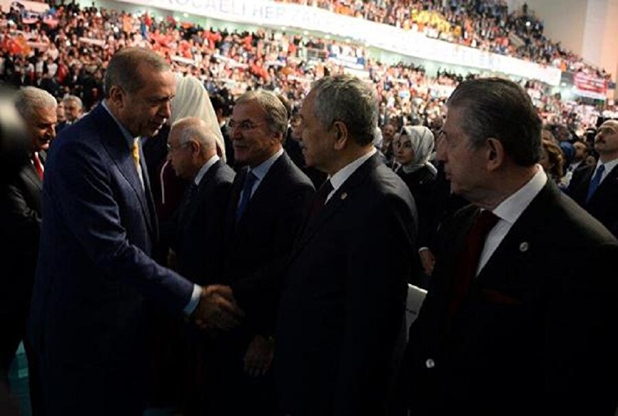 Olağanüstü kongreden birbirinden ilginç kareler