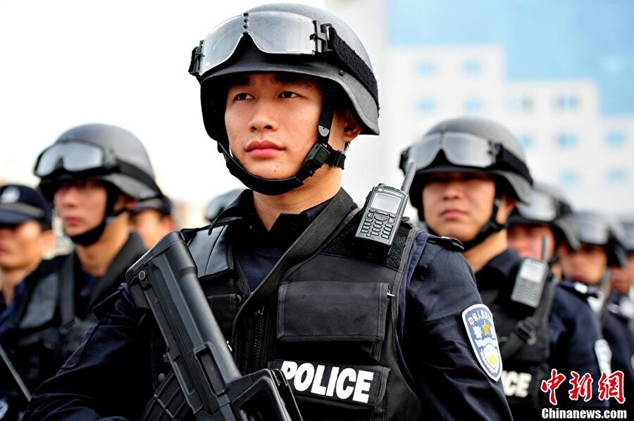 Çin polisi
