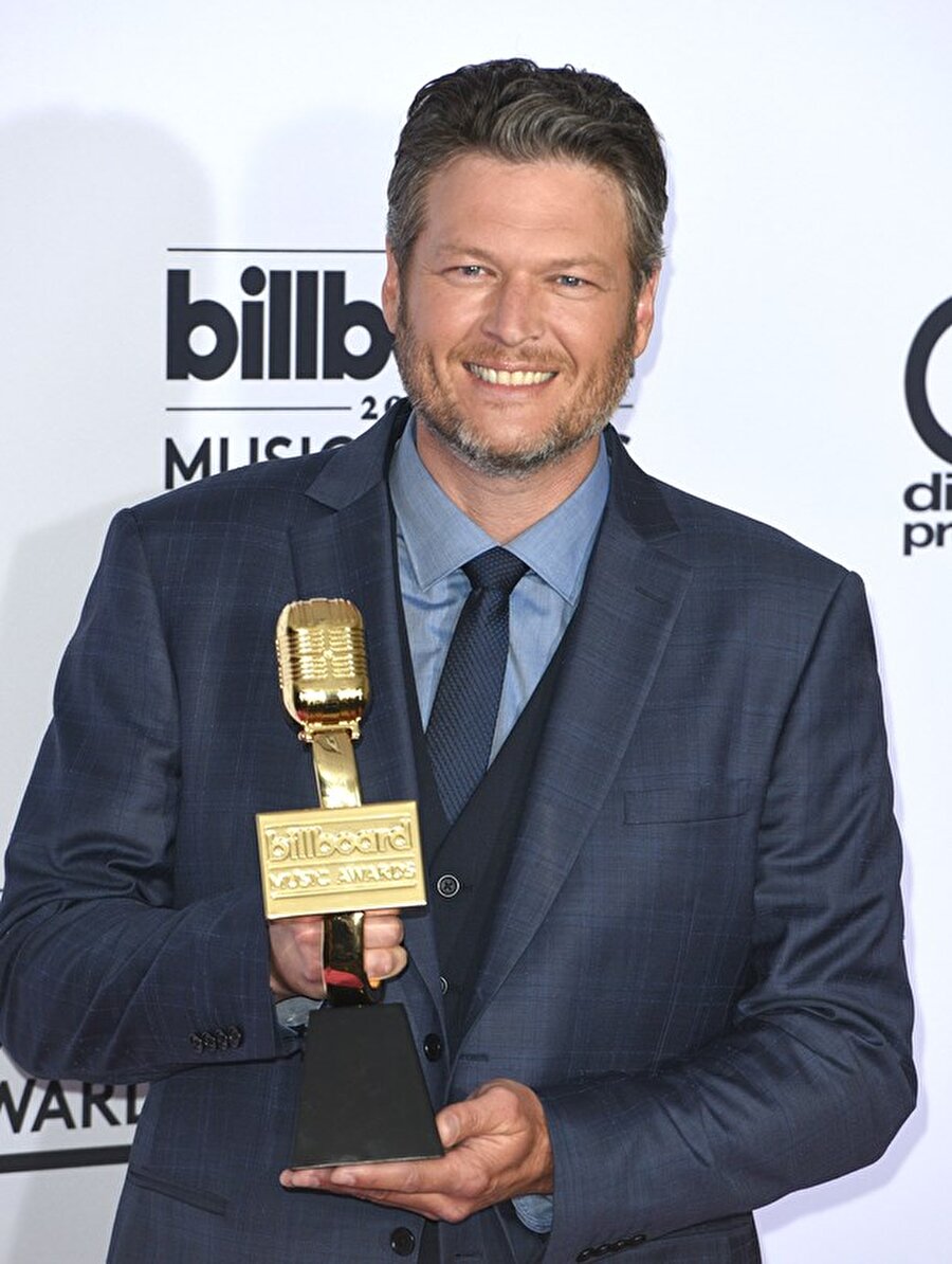 En İyi Country Şarkıcısı, Blake Shelton 
