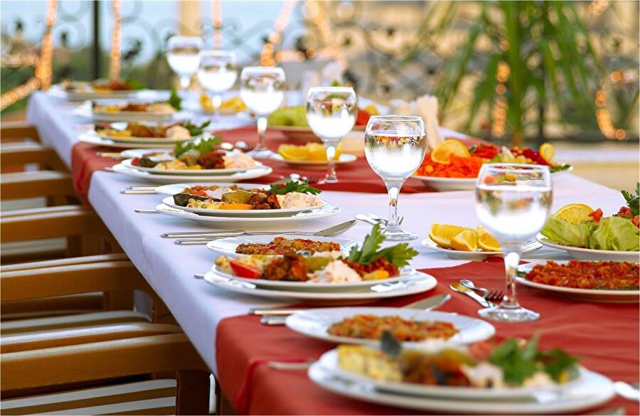​İstanbul'da 7 ilçe ve iftar menü fiyatları