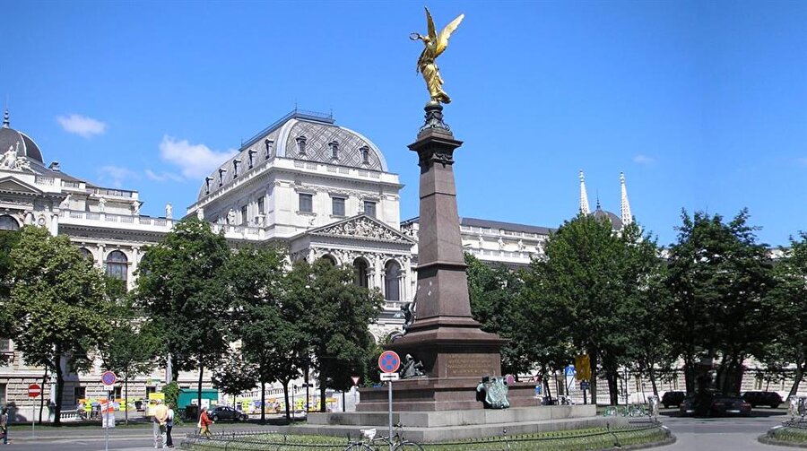 Avusturya
165.206 Türk kökenli göçmen