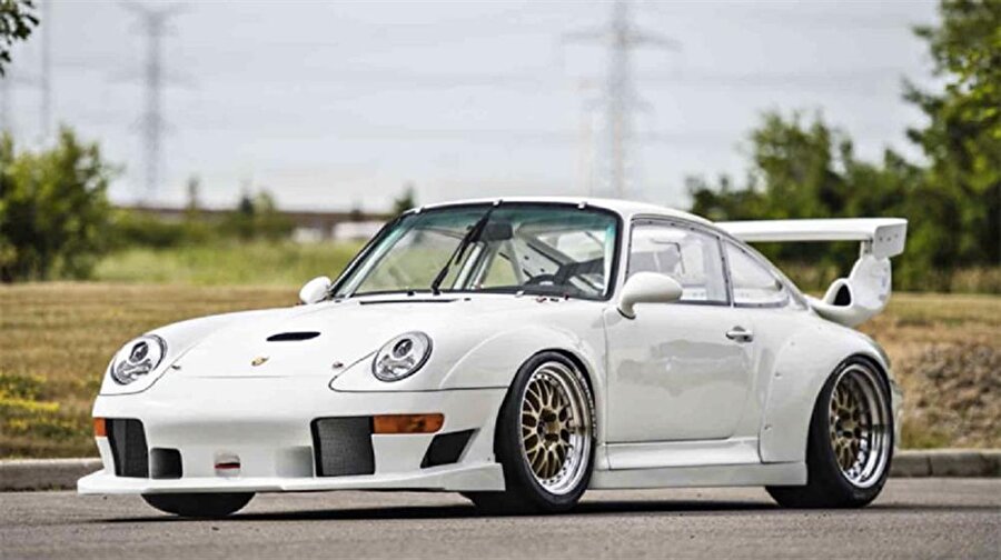 ​Dünyanın en özel Porsche'larından biri açık artırmada inanılmaz bir fiyata satıldı