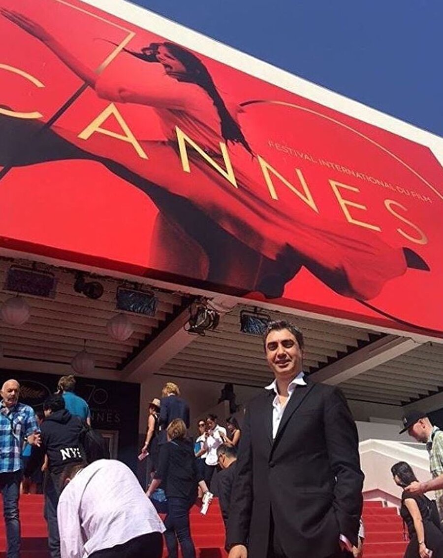 Şaşmaz, Cannes’da hayranlarının yoğun ilgisiyle karşılaştı. Şaşmaz ikinci gün ise Cannes Film Festivali’ne damga vuran yönetmen Lynee Ramsay’in ‘You Were Never Really Here’ adlı filminin gösterimine davet edildi. 