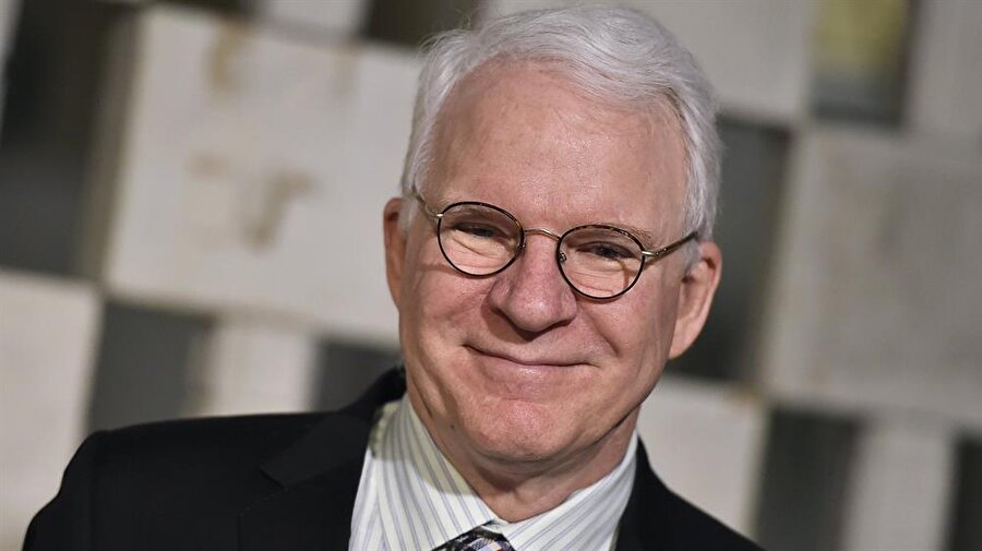 Steve Martin, UCLA Üniversitesi'nde Felsefe bölümünden mezun oldu.

                                    
                                