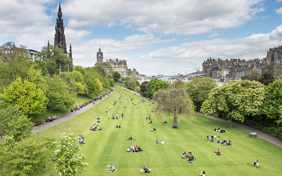 Edinburgh, İskoçya

                                    
                                    
                                
                                