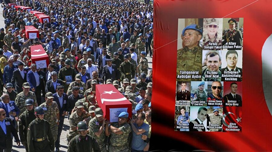 80 milyon kahraman şehitlerine ağlıyor