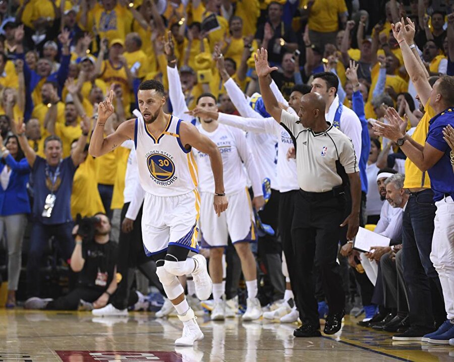 Cleveland Cavaliers 90-113 Golden State Warriors