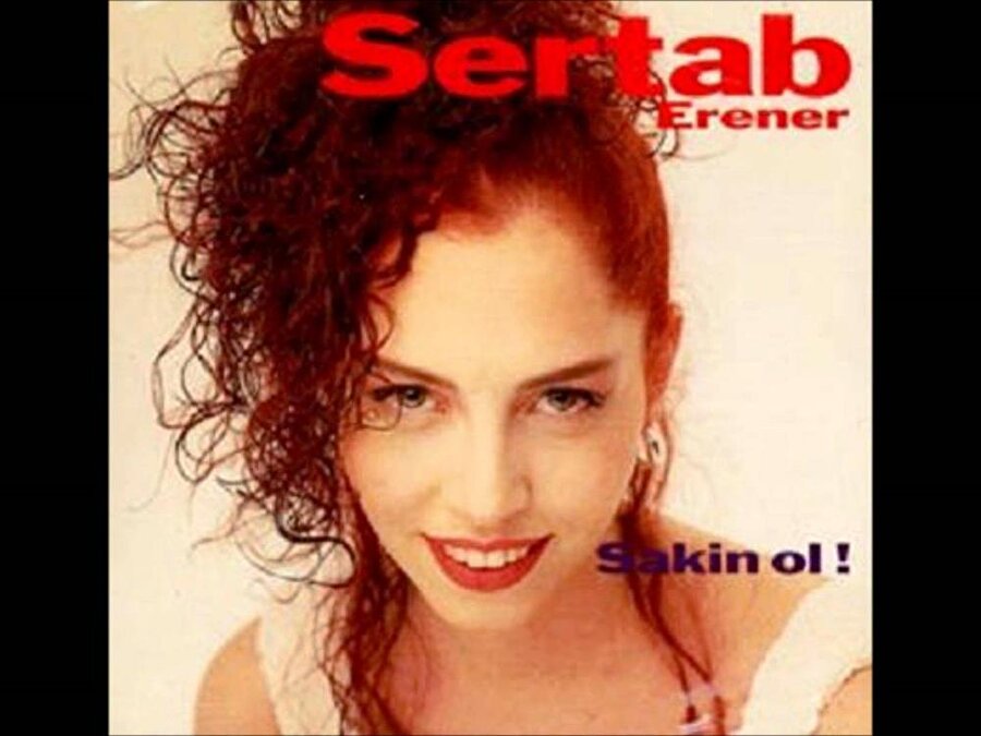 Sezen Aksu'nun vokalisti olarak profesyonel kariyeri başladı. Aşkın Nur Yengi ve Levent Yüksel ile de bu dönemde tanıştı. Sezen Aksu desteğiyle 1992 yılında "Sakin Ol" albümünü yayınladı.

                                    
                                
